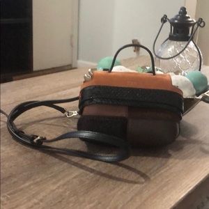 Todd’s purse, like new, never use it.